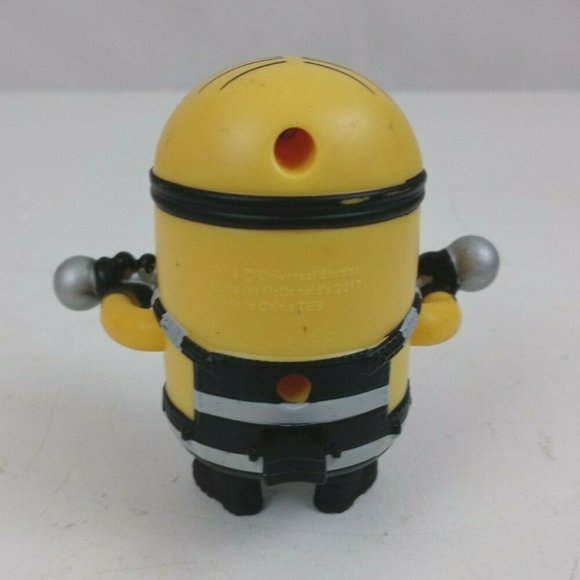 2017 Minions Despicable Me 3 Pumping Iron Prison Minion McDonald's Toy - Picture 3 of 4